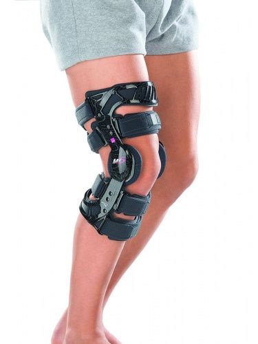 Ортез на коленный сустав G032 Medi, сильная фиксация купить в OrtoMir24